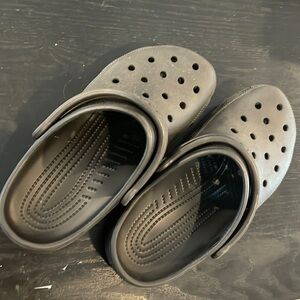 Black crocs